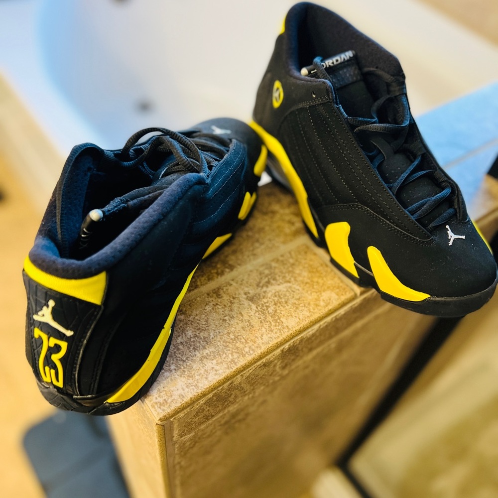 Jordan Retro 14s Thunder